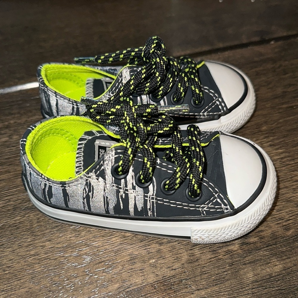 Converse Toddler Sneakers size 4 Green, Black‎ and Gray EEUC